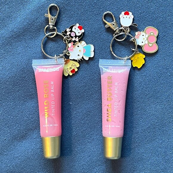 MAX STUDIO Charmed Lip Gloss Key Chains-Lip Balm Charmed Key Ring-Hello Kitty - Picture 1 of 6